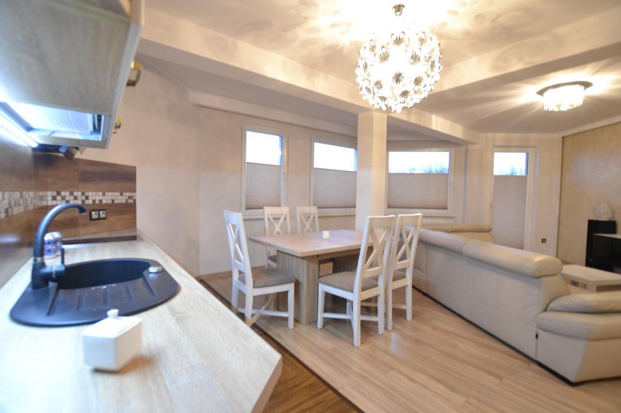 Darlowko Apartament Morski IV Exteriör bild